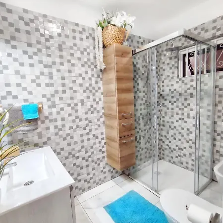 Sea View In Ocean View Apartment