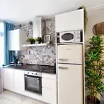 Sea View In Ocean View Apartment *