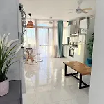 Sea View In Ocean View Apartment *