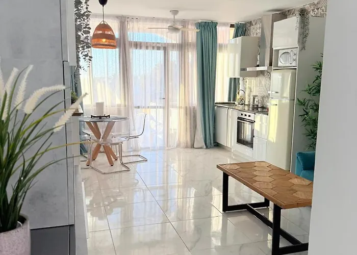 Sea View In Ocean View Διαμέρισμα *